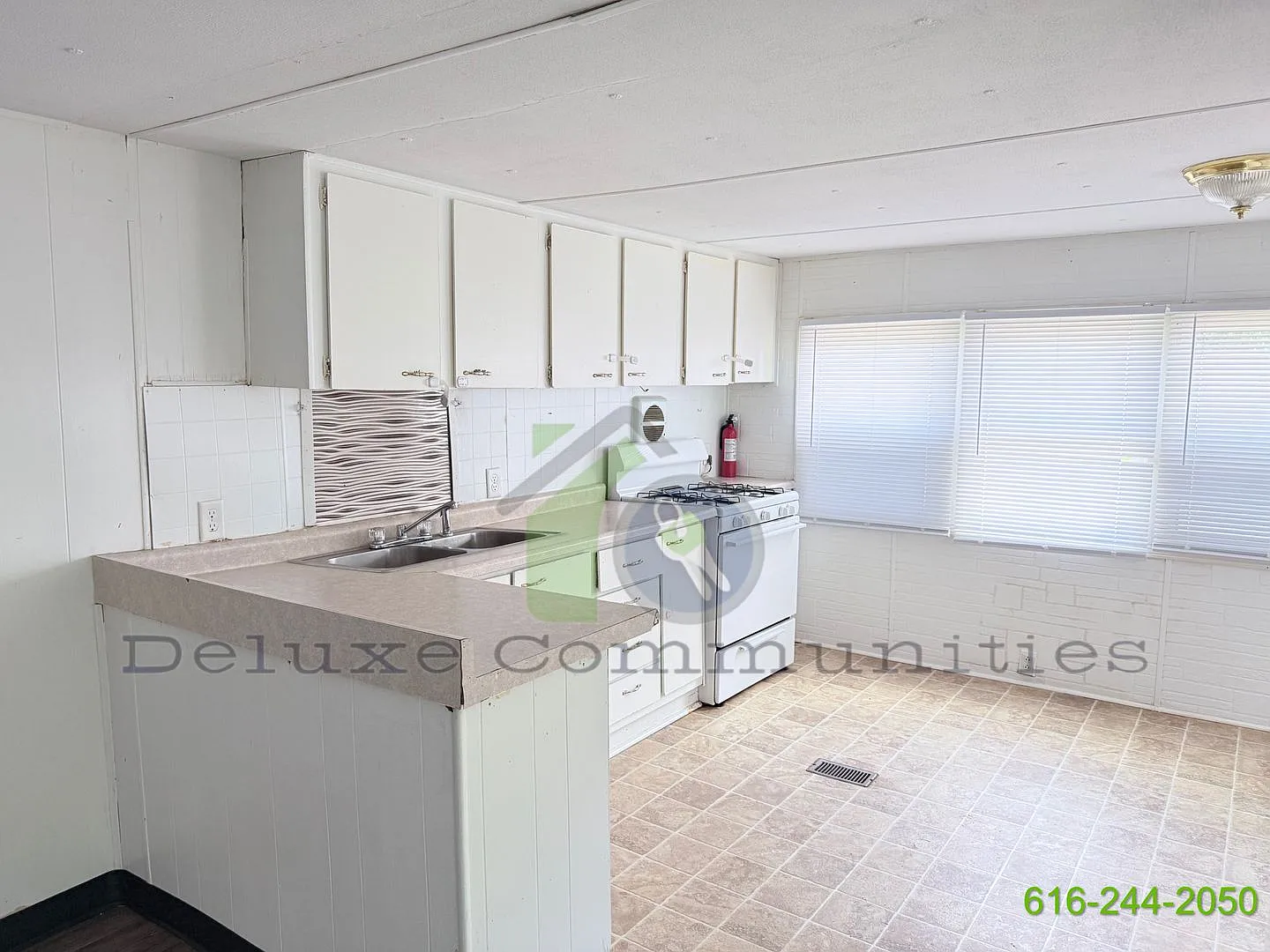 Two Bedroom Mobile Home Available Now! — Photo 4