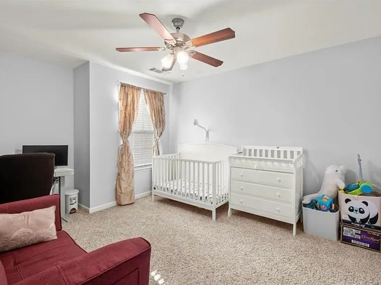 2304 Oakton Pl SE — Photo 22