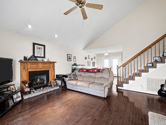 5th image of 1018 Roedeer Dr