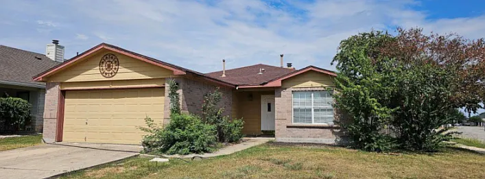 Hickox Dr, Round Rock — Photo 1