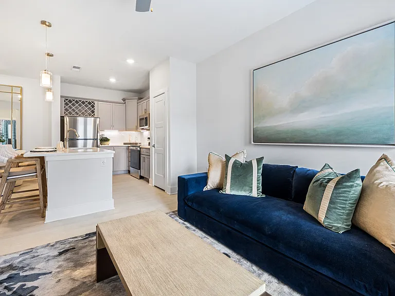 Parker Apartments — Photo 6