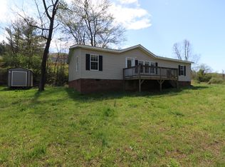 16 Creekside Ter, Franklin, NC 28734