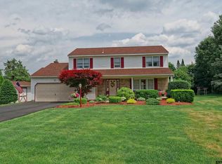 6245 Randomwood Dr, Schenectady, NY 12303