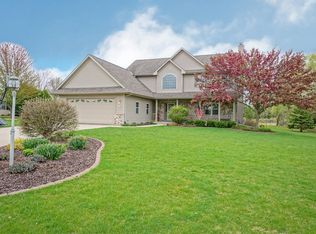 W166N10080 Santa Fe Ct, Germantown, WI 53022