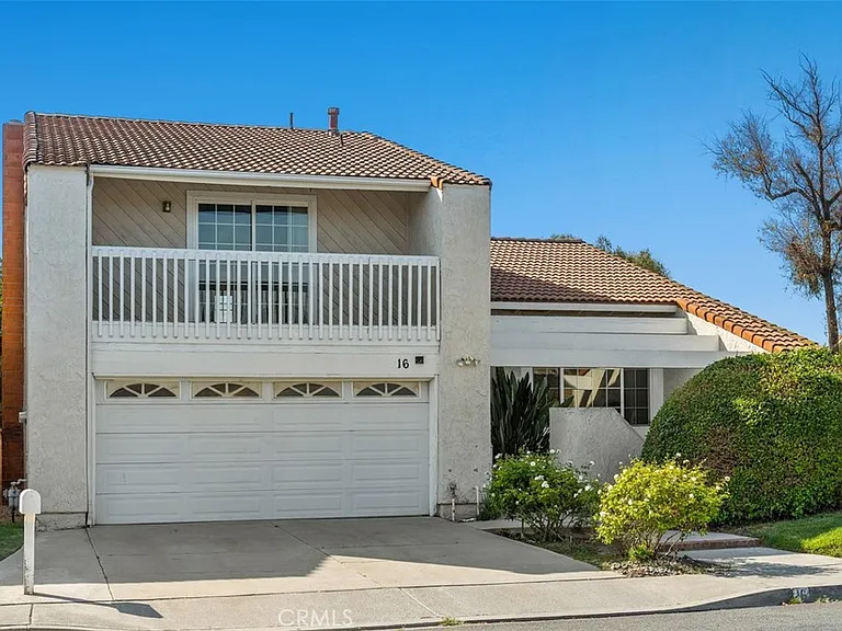 16 Duane — Photo 1