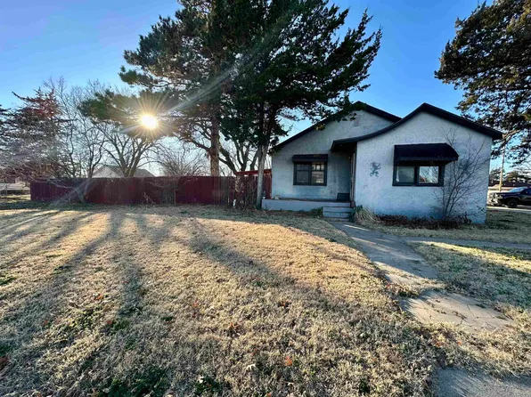 503 9th St, Woodward, OK 73801