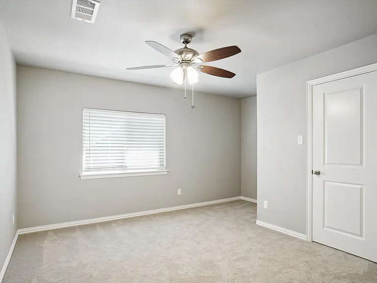 122 Elm Ln — Photo 16