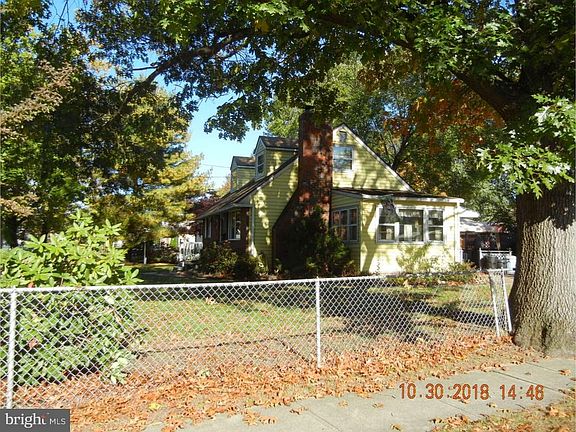4th image of 222 S Lincoln Ave