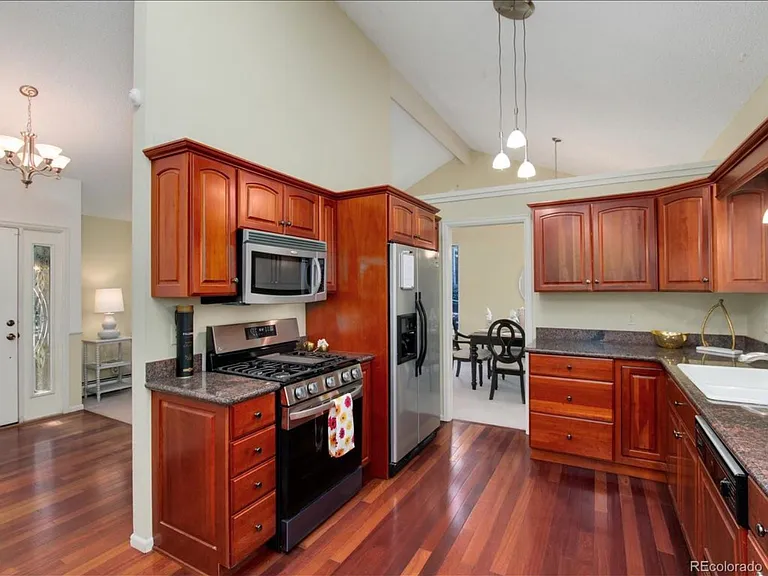 7683 S Olive Cir — Photo 4