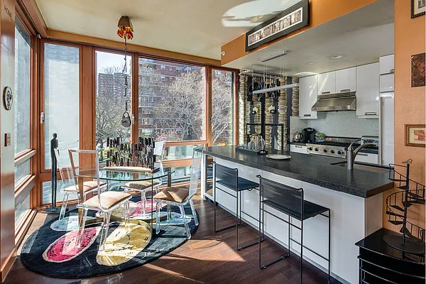 Sold by Stribling | media 3