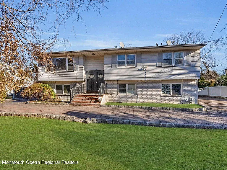 459 Norwood Ave — Photo 1