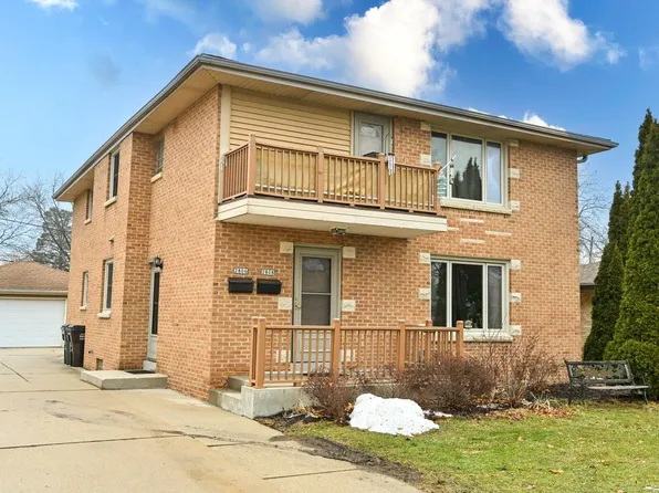 2806 East Bottsford AVENUE #2808, Saint Francis, WI 53235