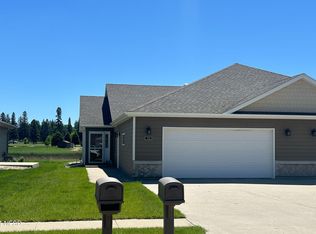 708 16th Ave NE, Watertown, SD 57201