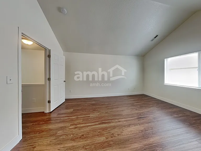 1318 SW 176th Ter — Photo 11