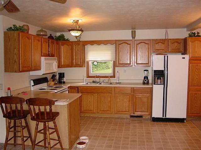 2nd image of 14874 Lakeshore Dr