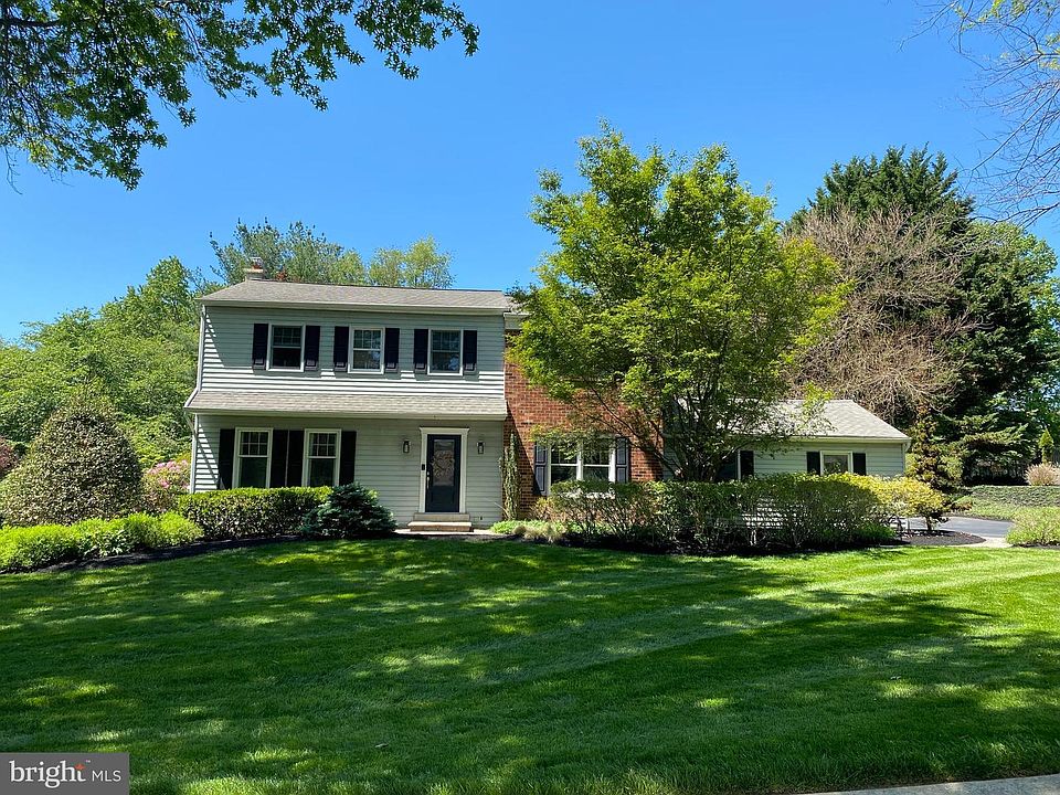 1st image of 204 Shropshire Dr