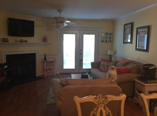 222 Colonial Townes Ct, Cary, NC 27511