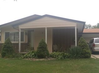 808 W Arquilla Dr, Glenwood, IL