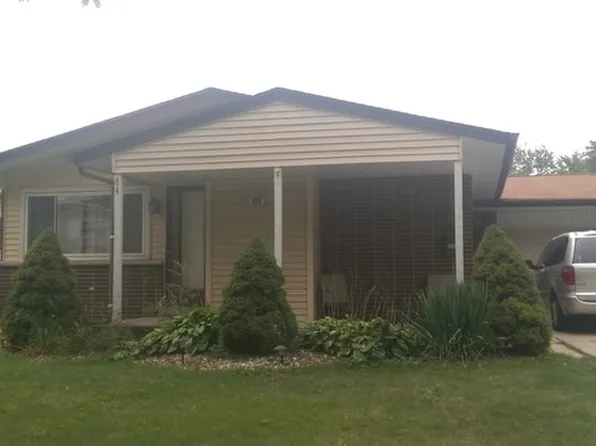 808 Arquilla Dr, Glenwood, IL 60425