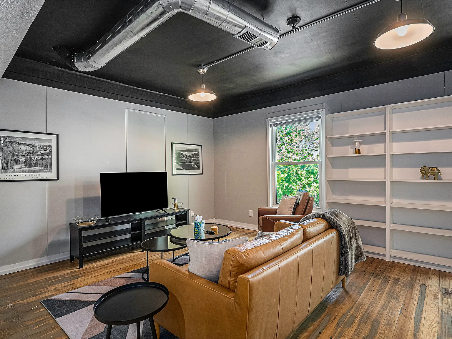 2 bed, 900 sqft, $2,797 — Photo 3