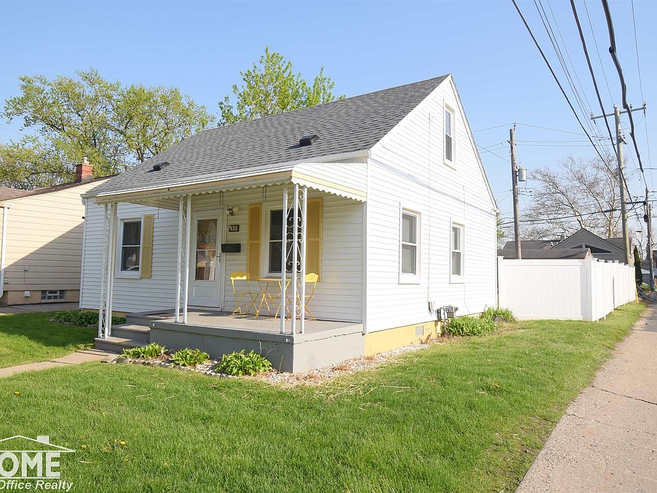 1st image of 426 E Webster St