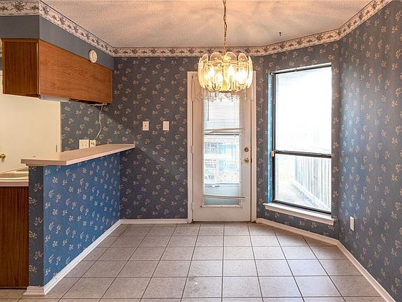 4th image of 505 E Stone Cir