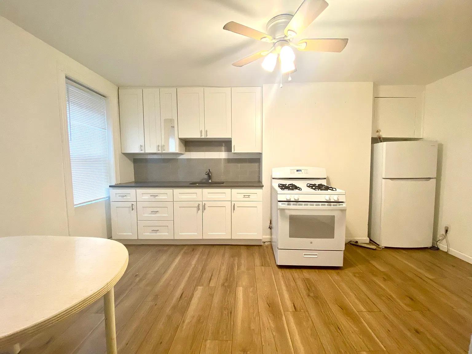 127 Engert Avenue — Photo 3