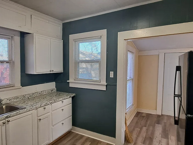 2203 Broad St — Photo 4