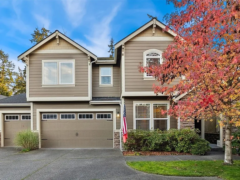 4117 Jude Ct NE — Photo 1