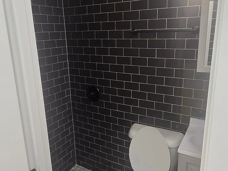 729 Meeker Ave #2R — Photo 7