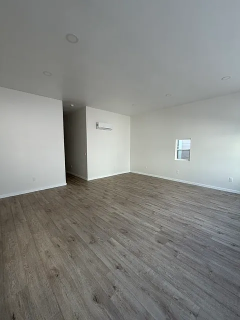 3 bed, 1763 sqft, $2,400 — Photo 2