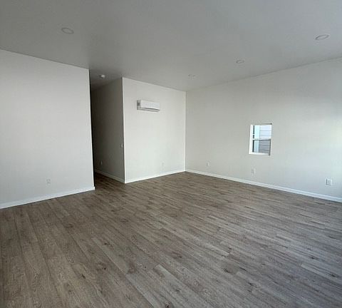 2nd image of 1269 B St