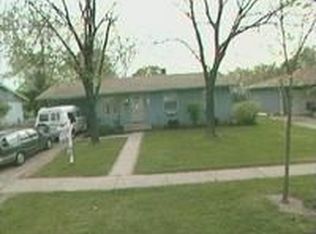 6671 Appletree St, Hanover Park, IL 60133