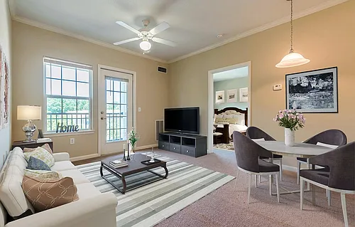 Parkland Manor Photo 1