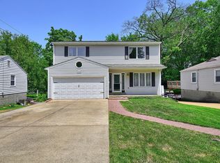828 Liggett Dr, Saint Louis, MO