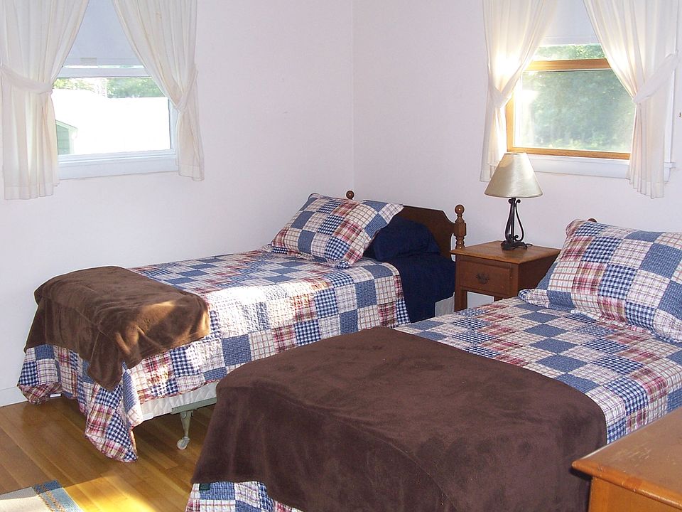 2nd image of 11 Bahia Ln