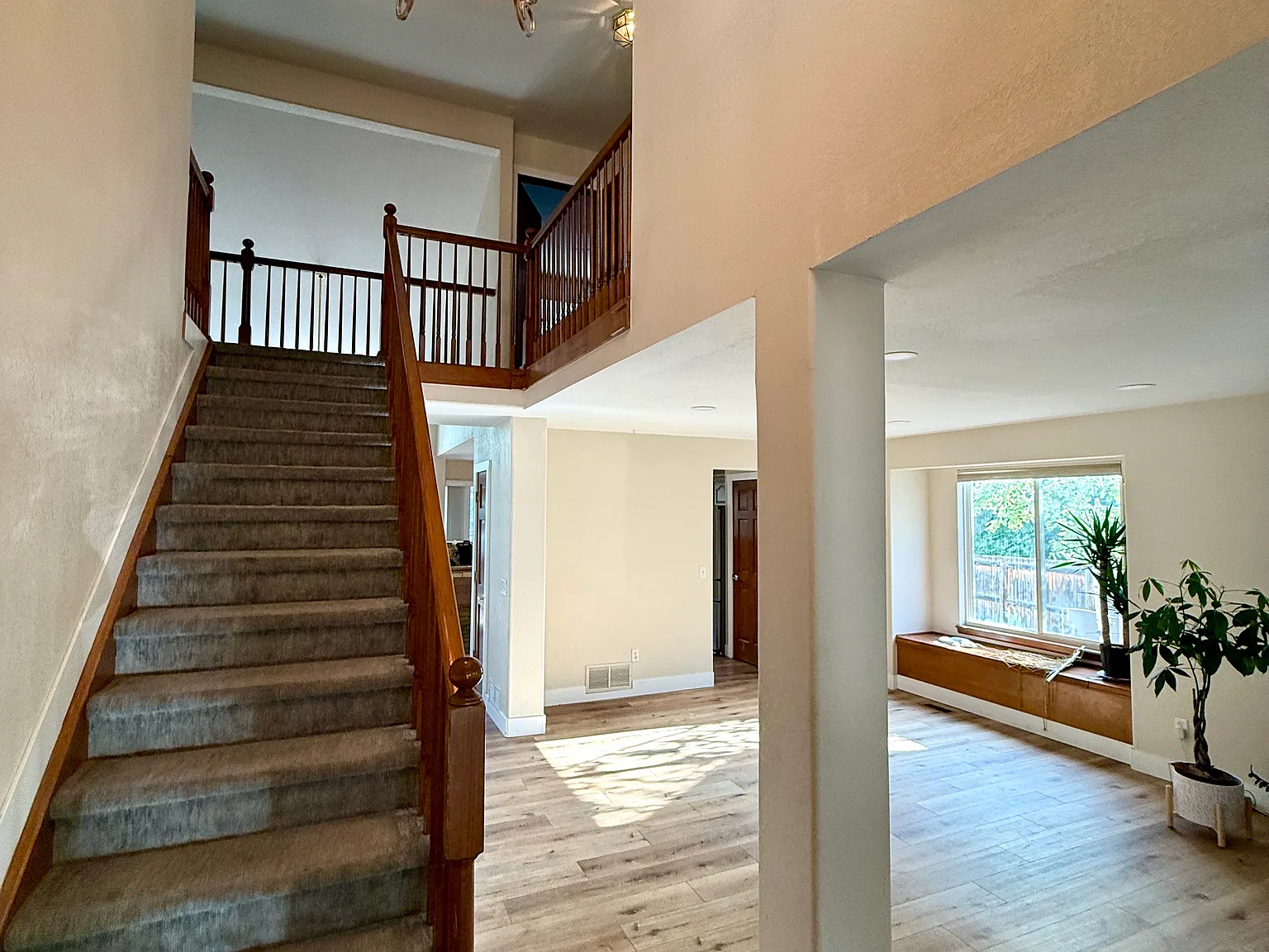 3 bed, 2274 sqft, $3,500 — Photo 2