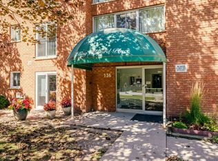 136 Ware St #302, Peterborough, ON K9J2B8