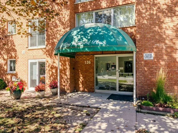 136 Ware St #302, Peterborough, ON K9J 2B8