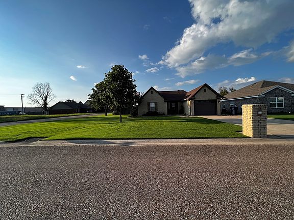 2nd image of 564 Fernwood Dr