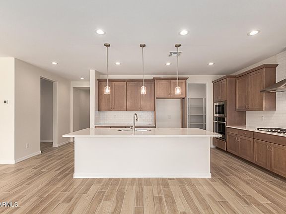 5th image of 4823 W CAPISTRANO Avenue