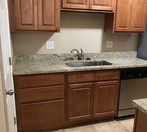 3rd image of 7970 Mentor Ave APT I4