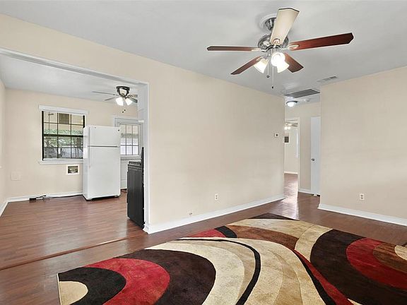 5th image of 9803 Silver Meadow Dr