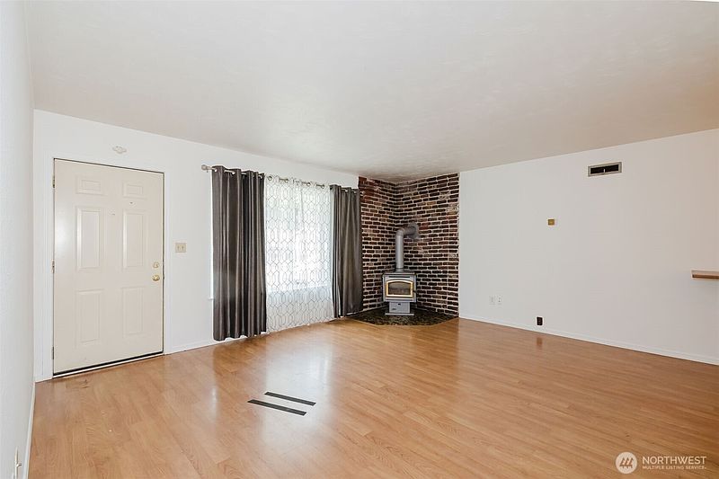 4th image of 19463 SE 267th Street
