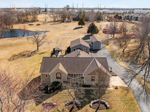 15301 W 63rd St, Shawnee, KS 66217