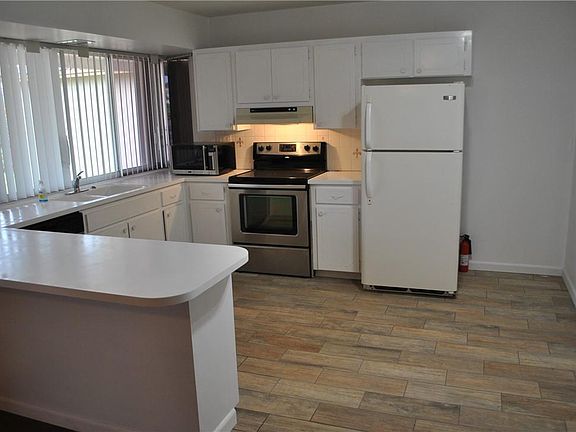 5th image of 4717 Arthur St #U4717