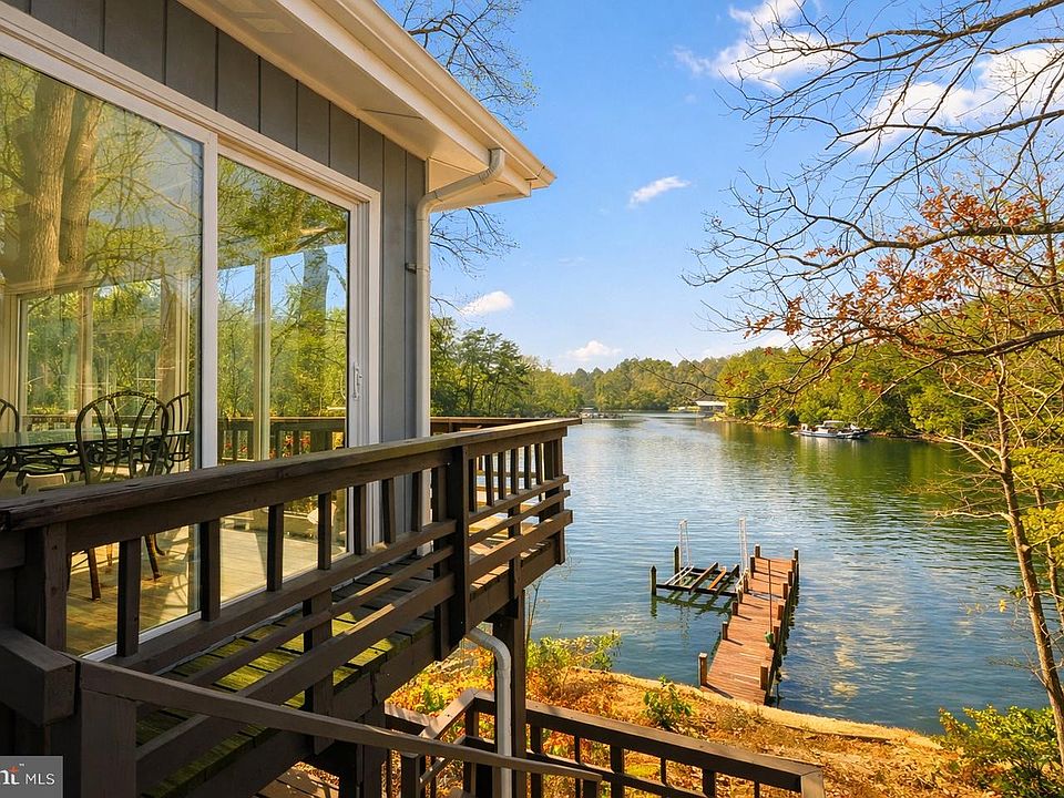 1st image of 278 Valerie Ln