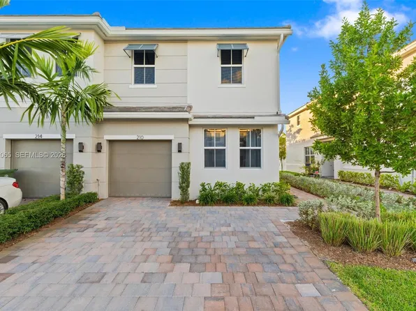 210 SW 170th Ave, Hollywood, FL