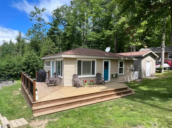 2346 Navajo Trl, Manton, MI 49663