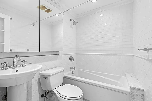 Rented by Corcoran | media 14